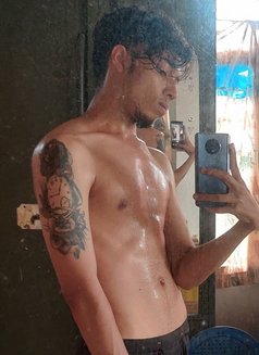 Mike - Male escort in New Delhi Photo 2 of 3