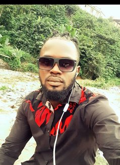 Mike Jay - Acompañantes masculino in Lagos, Nigeria Photo 2 of 4