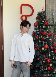 Mike - Male escort in Bangkok Photo 1 of 2