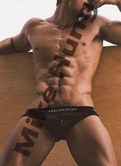Argentinian Muscle Big D. Stud - Male escort in Hong Kong Photo 1 of 2