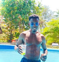 Mike12 - Masajista in Nairobi