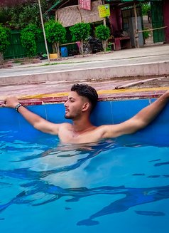 Mikee - Acompañantes masculino in Noida Photo 3 of 5