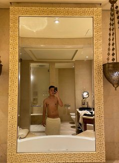 Asian Twink - Male escort in Dubai Photo 6 of 6