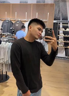 Mikel - Male escort in Manila Photo 1 of 2