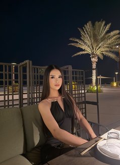 Salimah in Abudabi - masseuse in Abu Dhabi Photo 9 of 10
