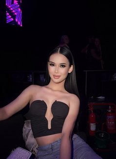 Mikel in Khalifa City A - masseuse in Abu Dhabi Photo 3 of 4