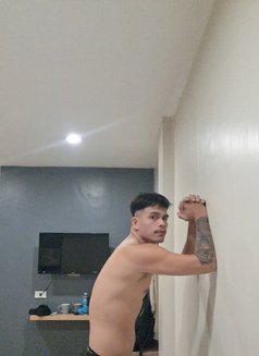 Mikevon - Male escort in Cebu City Photo 1 of 4