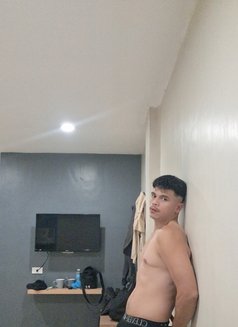 Mikevon - Male escort in Cebu City Photo 3 of 4