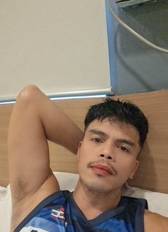 Mikevon - Male escort in Cebu City Photo 4 of 4
