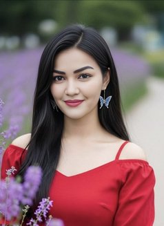 Mikhail - escort in New Delhi Photo 7 of 10