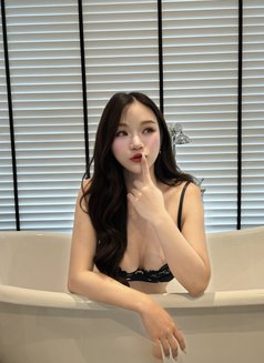 Miki Bella - Transsexual escort in Hong Kong Photo 27 of 28