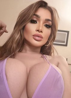 Miki - Transsexual escort in İstanbul Photo 3 of 9