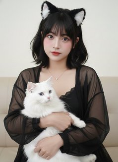 Miki - escort in Bangkok Photo 6 of 11