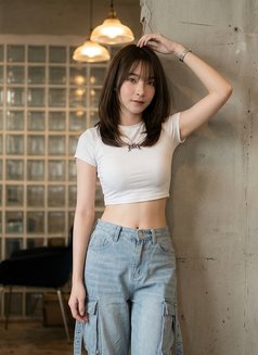 Miki - puta in Bangkok Photo 13 of 14