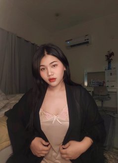 Miki - escort agency in Doha Photo 3 of 4