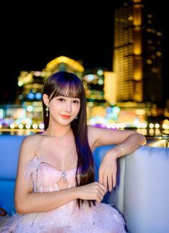 Miki - Transsexual escort in Osaka Photo 27 of 28