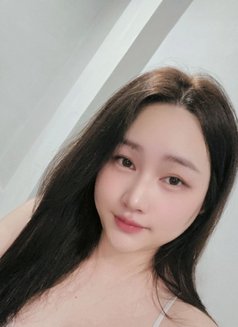 Miikii - Transsexual escort in Phnom Penh Photo 5 of 6