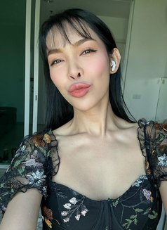 Miki - masseuse in Bangkok Photo 6 of 7