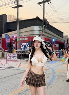 Mikibella - escort in Bangkok Photo 2 of 13