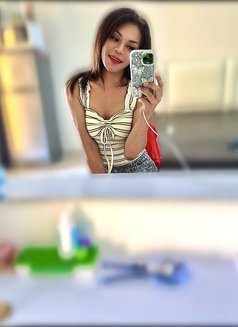 Mikie - Transsexual escort in Bangkok Photo 1 of 11