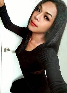 Mikie - Transsexual escort in Bangkok Photo 7 of 11