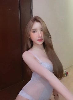 Miko - escort in İstanbul Photo 1 of 9