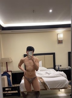Mikosannnn - Male escort in Doha Photo 4 of 8