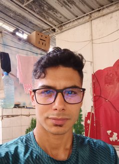 Miku Bisexual Ford Couples - Male escort in Beirut Photo 1 of 2