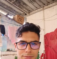 Miku Bisexual Ford Couples - Male escort in Beirut