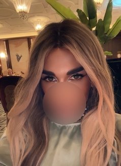 Mila - Transsexual escort in Dubai Photo 21 of 23