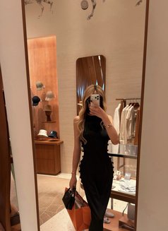 Mila - Transsexual escort in Dubai Photo 29 of 30