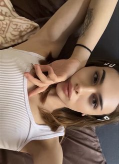 Adelia - Transsexual escort in Dubai Photo 4 of 13