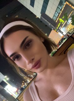 Adelia - Transsexual escort in Dubai Photo 6 of 13