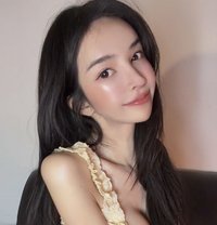 MILA BEE - escort in Taipei Photo 3 of 14