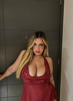Mila - escort in Singapore Photo 8 of 8