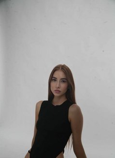 Mila - puta in Seoul Photo 9 of 19