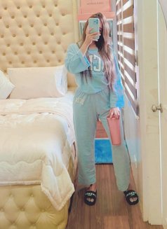 Mila - puta in Dubai Photo 6 of 8