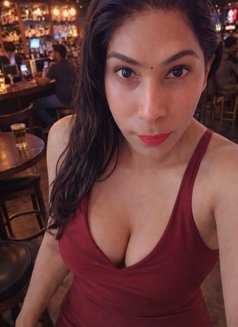 Lahari - Acompañantes transexual in Hyderabad Photo 1 of 10