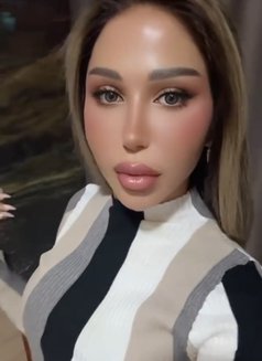 Mila - Transsexual escort in Cairo Photo 2 of 10