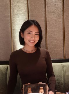 Mila - puta in Dubai Photo 3 of 9