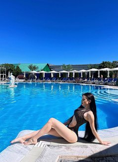 Mila - puta in Hong Kong Photo 8 of 13