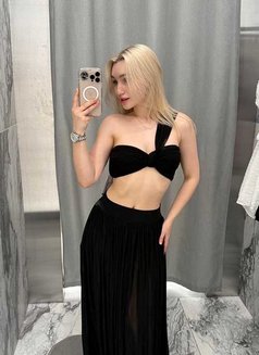 Mila - escort in Bangkok Photo 4 of 6