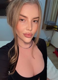 Mila 🧡 - puta in Beirut Photo 8 of 13