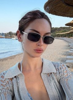 Mila - escort in Dubai Photo 4 of 6