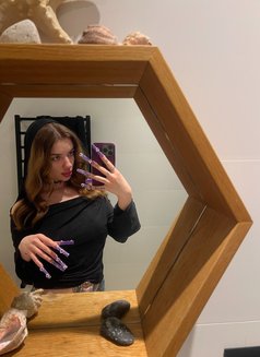 Mila - escort in Dubai Photo 6 of 7