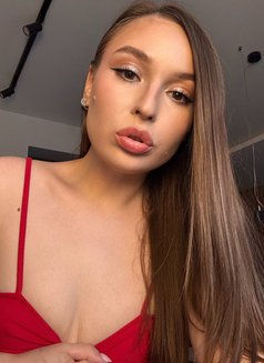 Mila - escort in Dubai Photo 6 of 9