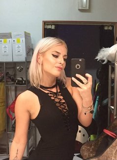 Mila - escort in Manila Photo 7 of 7