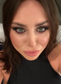 Mila - escort in Dubai Photo 6 of 7