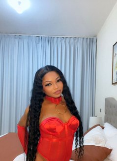 Mila - escort in Abu Dhabi Photo 5 of 9