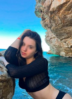 Mila - escort in Dubai Photo 3 of 6